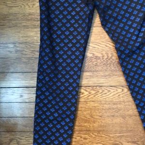 Black patterned pants perfect for work